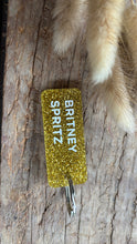 Charger l&#39;image dans la galerie, PORTE CLÉS &quot;BRITNEY SPRITZ&quot;
