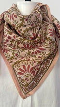 Charger l'image dans la galerie, FOULARD "BËLLEMME"
