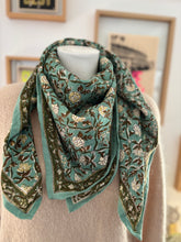Charger l'image dans la galerie, FOULARD "BËLLEMME"
