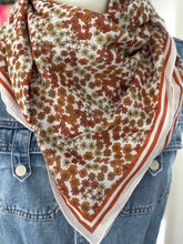 Charger l&#39;image dans la galerie, FOULARD &quot;GABRIELLE &quot;
