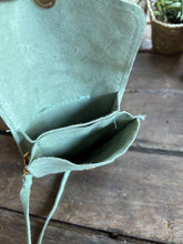Charger l'image dans la galerie, POCHETTE  PORTABLE "ADELINE"
