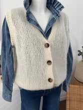 Charger l'image dans la galerie, GILET "ROMANE "
