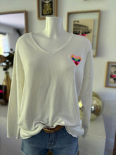 Charger l&#39;image dans la galerie, SWEAT &quot; COEUR&quot;
