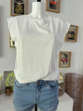 Charger l&#39;image dans la galerie, TEE SHIRT &quot;PAILLETTES &quot;
