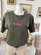 Charger l&#39;image dans la galerie, TEE SHIRT &quot;ICONIC &quot;
