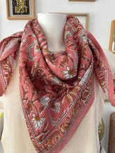 Charger l&#39;image dans la galerie, FOULARD &quot;SO FAMILY &quot;
