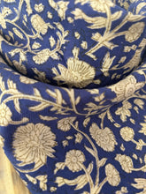 Charger l'image dans la galerie, FOULARD "BËLLEMME"
