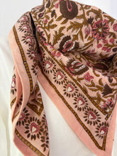 Charger l'image dans la galerie, FOULARD "BËLLEMME"
