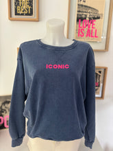 Charger l'image dans la galerie, SWEAT " ICONIC"
