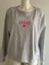 Charger l'image dans la galerie, SWEAT " AMORE"
