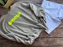 Charger l'image dans la galerie, SWEAT " AMOUR"
