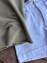 Charger l'image dans la galerie, SWEAT " AMOR"
