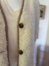 Charger l&#39;image dans la galerie, GILET &quot;MOUMOUTE&quot;

