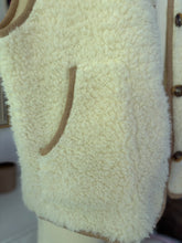 Charger l&#39;image dans la galerie, GILET &quot;MOUMOUTE&quot;
