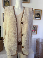 Charger l&#39;image dans la galerie, GILET &quot;MOUMOUTE&quot;
