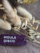 Charger l&#39;image dans la galerie, PORTE CLÉS &quot; MOULE DISCO&quot;
