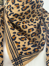 Charger l&#39;image dans la galerie, FOULARD &quot;BËLLEMME&quot;
