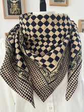 Charger l&#39;image dans la galerie, FOULARD &quot;BËLLEMME&quot;
