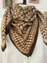 Charger l&#39;image dans la galerie, FOULARD &quot;BËLLEMME&quot;
