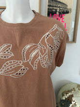 Charger l&#39;image dans la galerie, TEE SHIRT &quot;LYDIE &quot;
