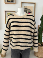 Charger l&#39;image dans la galerie, PULL &quot;AMANDINE&quot;
