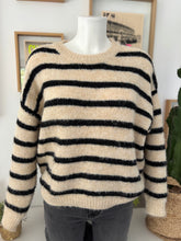 Charger l&#39;image dans la galerie, PULL &quot;AMANDINE&quot;
