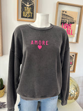 Charger l'image dans la galerie, SWEAT "AMORE"
