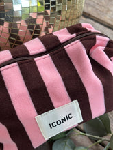 Charger l'image dans la galerie, TROUSSE "ICONIC"
