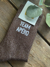 Charger l'image dans la galerie, CHAUSSETTES "TEAM APÉRO"
