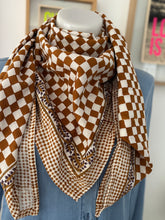 Charger l&#39;image dans la galerie, FOULARD &quot;BËLLEMME&quot;
