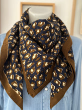 Charger l&#39;image dans la galerie, FOULARD &quot;BËLLEMME&quot;
