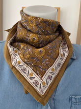 Charger l&#39;image dans la galerie, FOULARD &quot;BËLLEMME&quot;
