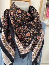 Charger l&#39;image dans la galerie, FOULARD &quot;BËLLEMME&quot;
