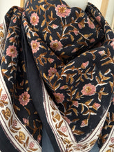 Charger l&#39;image dans la galerie, FOULARD &quot;BËLLEMME&quot;
