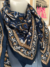 Charger l&#39;image dans la galerie, FOULARD &quot;BËLLEMME&quot;
