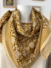 Charger l&#39;image dans la galerie, FOULARD &quot;BËLLEMME&quot;
