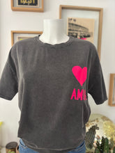 Charger l&#39;image dans la galerie, TEE SHIRT &quot;AMOR&quot;
