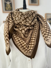 Charger l&#39;image dans la galerie, FOULARD &quot;BËLLEMME&quot;
