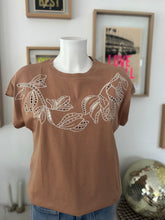 Charger l&#39;image dans la galerie, TEE SHIRT &quot;LYDIE &quot;
