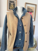 Charger l'image dans la galerie, GILET "MOUMOUTE"
